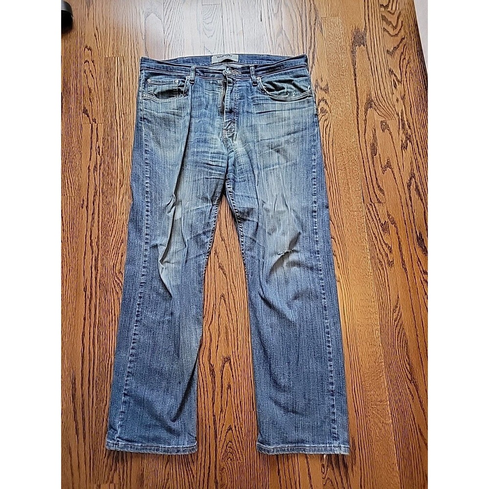 Wrangler Straight Fit Denim Jeans Men's Size 34X30 Blue Medium Wash 5-Pocket